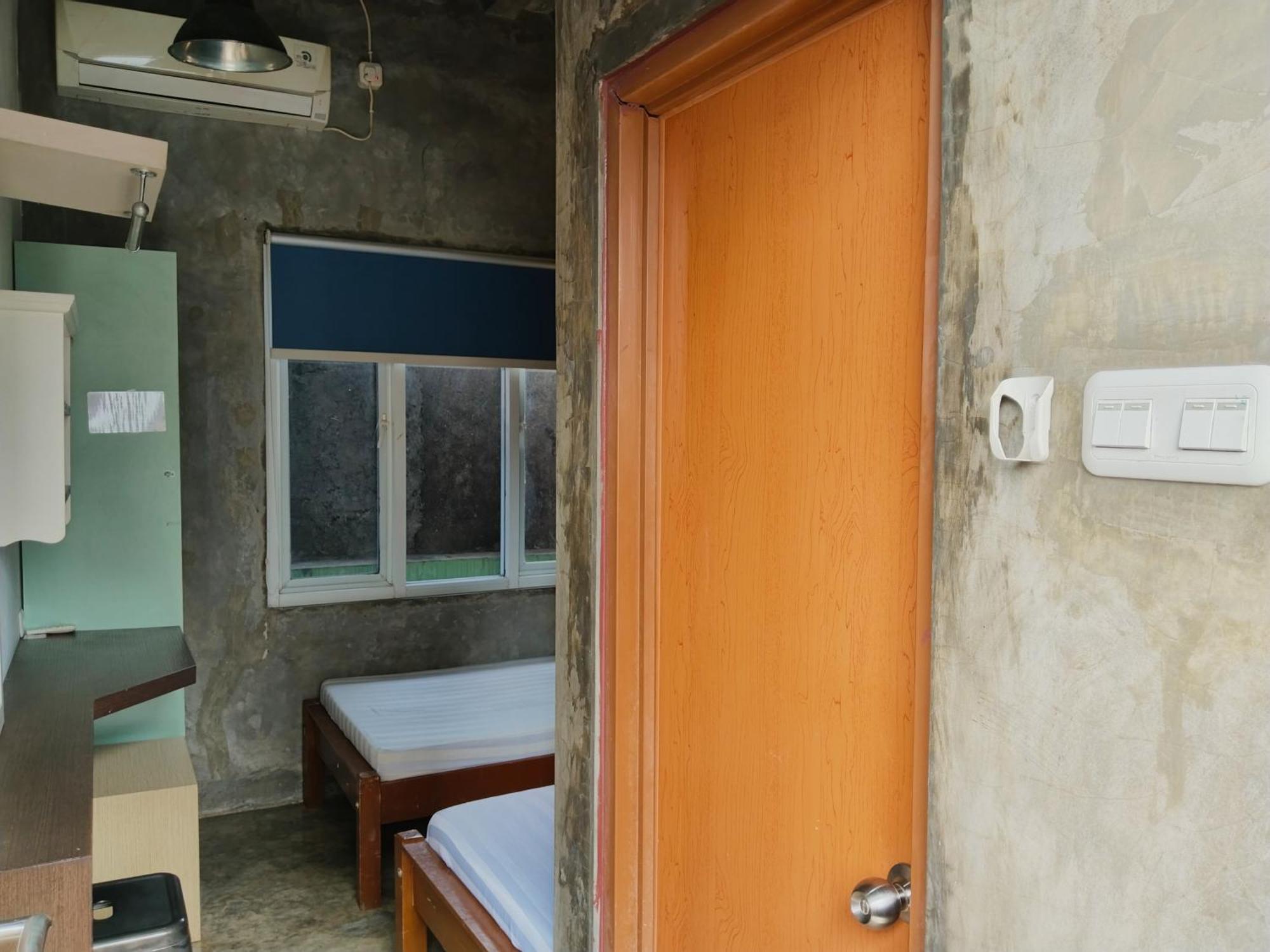 Hotel Rumah Betawi Kalipasir 3*