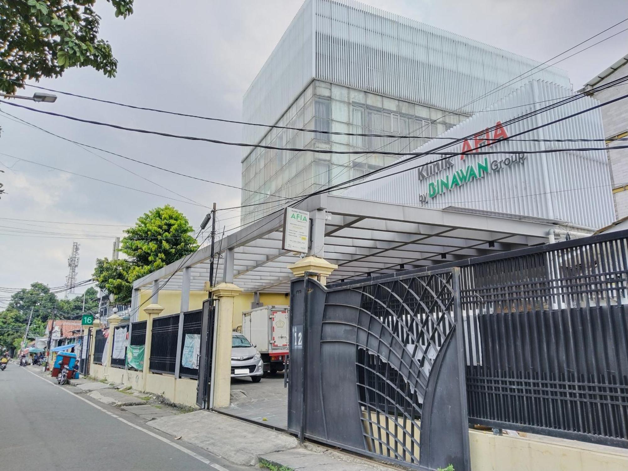 Rumah Betawi Kalipasir Hotel